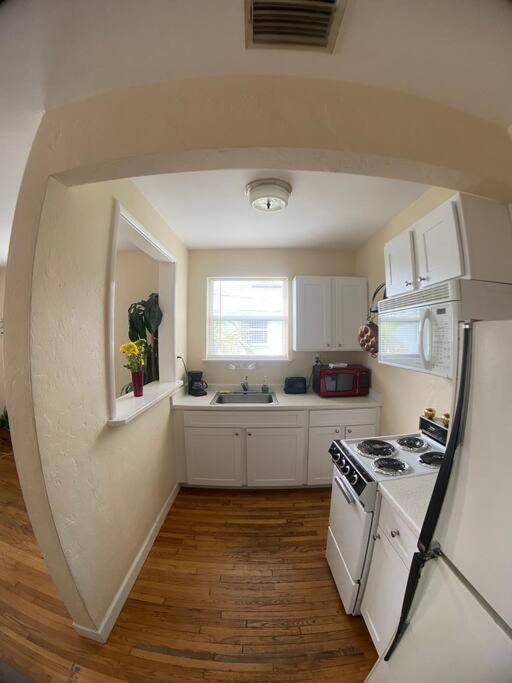סיינט פיט ביץ' Private One-Bedroom 6 -Directly Across From Beach מראה חיצוני תמונה