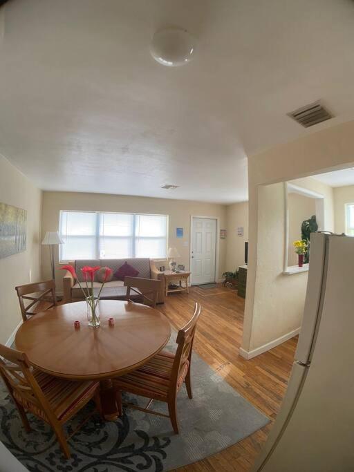 סיינט פיט ביץ' Private One-Bedroom 6 -Directly Across From Beach מראה חיצוני תמונה